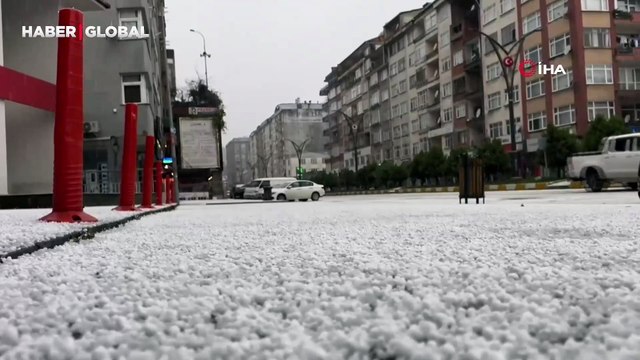 Rize'de şaşırtan anlar: Fırtına, hortum, dolu, yağmur ve kar aynı anda görüntülendi!