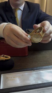 7200€ s’est vendue cette Patek Philippe Ricochet en or Circa 1975 #patek #patekphilippe #horlogerie #hautehorlogerie #encheres #paris