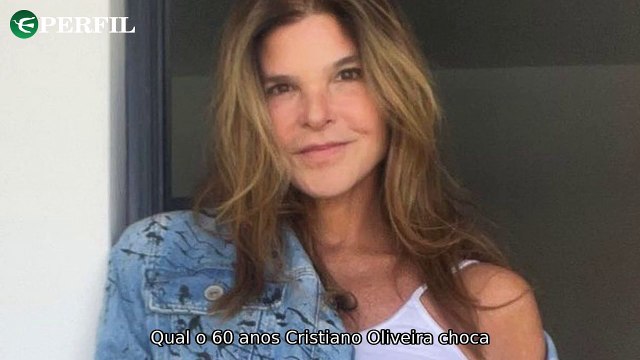 Mulheres famosas revelam seus corpos e emoções em fotos inéditas de momentos marcantes.