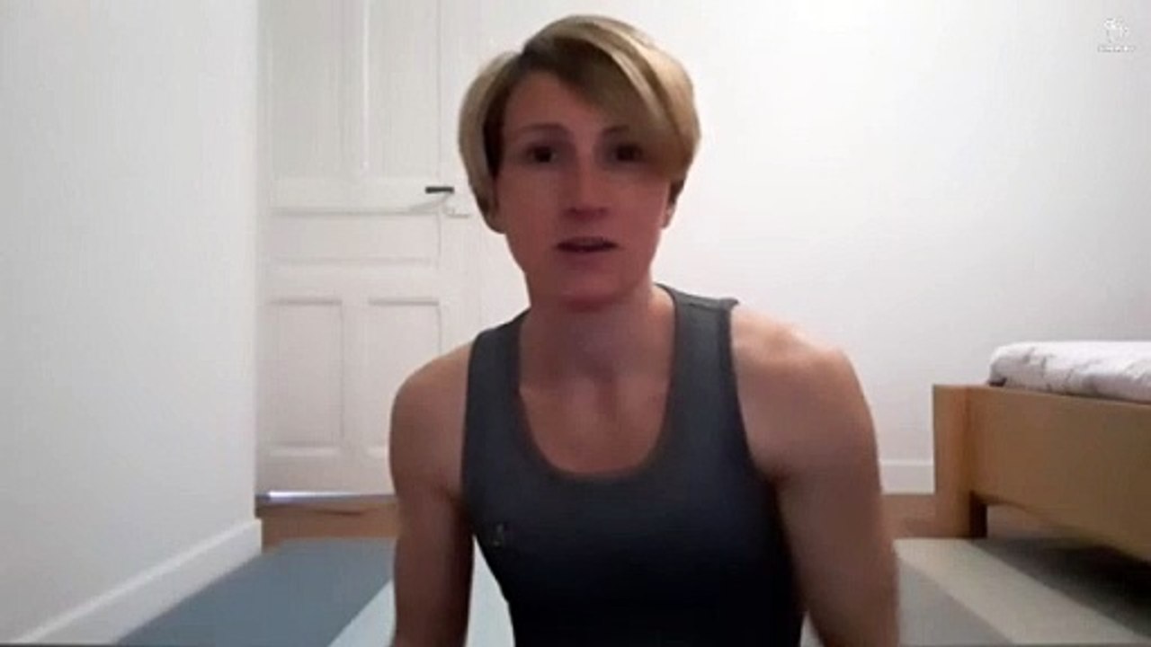 FITNESS - Renforcement musculaire ( travail en pyramide avec 5 exercices)