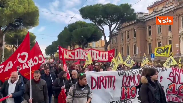 Manifestazione contro il decreto sicurezza a Roma: ?Siamo migliaia, no alla repressione?