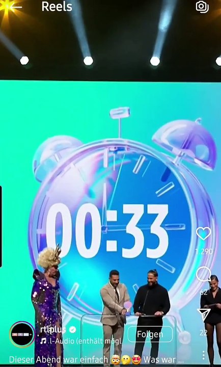 Cologne : La première cérémonie allemande des "Awards de la télé-réalité" marquée par le strip-tease intégral de 2 candidats sur scène, sous les acclamations du public