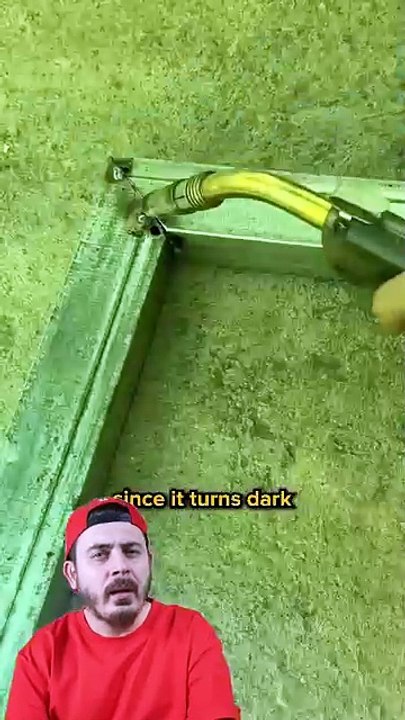 Solder powered auto darkening wilding goggles