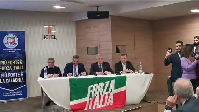 Forza Italia Calabria fa i numeri: altri 320 amministratori (di cui 47 sindaci) passano al partito azzurro