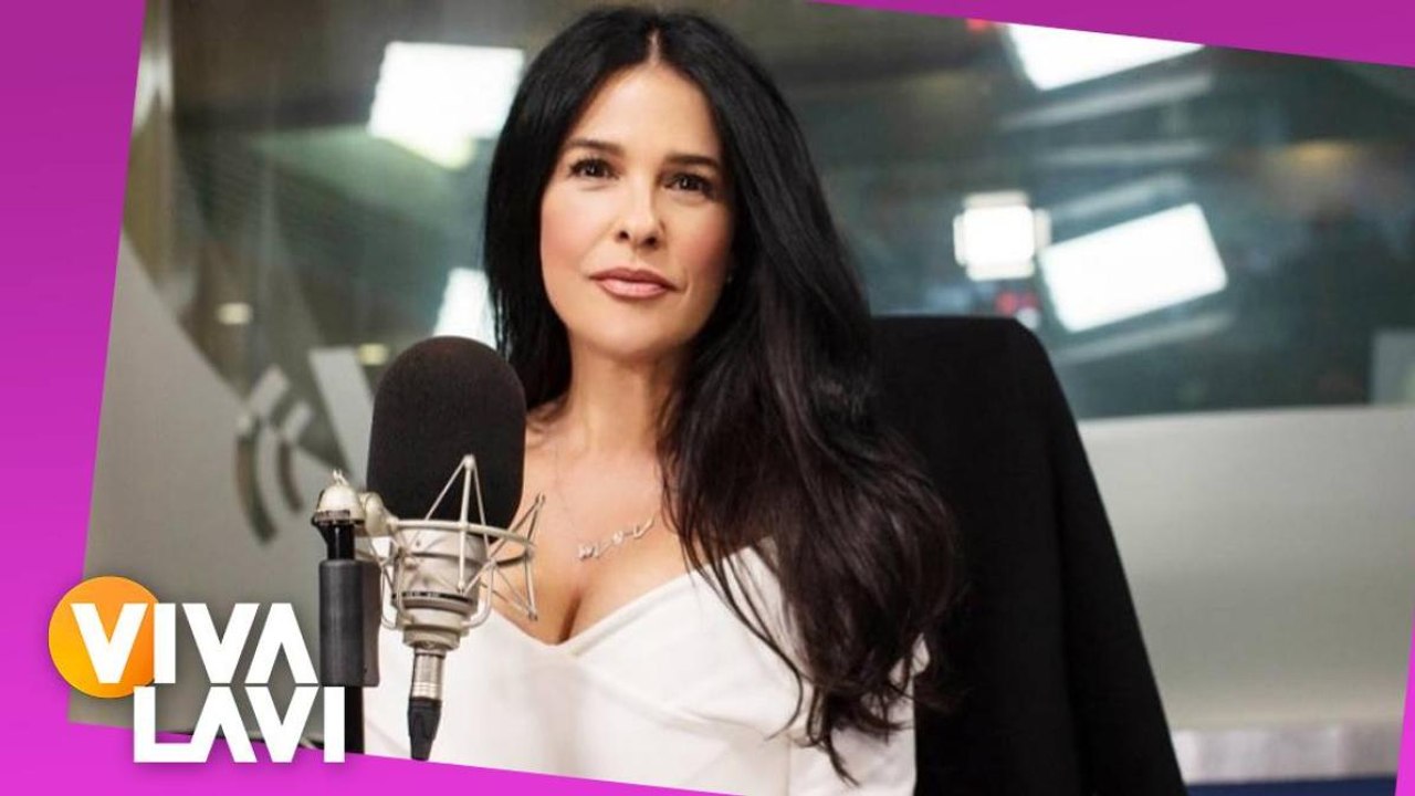 Martha Debayle desata críticas por su video navideño en redes sociales