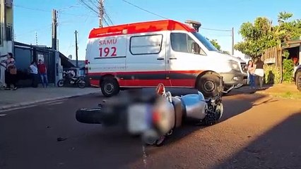 Motociclista fica ferido em acidente na Rua Safira