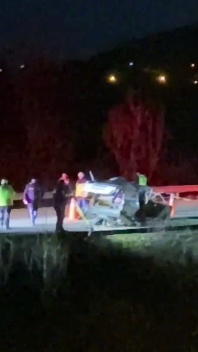 Yolcu otobüsü otomobile çarptı
