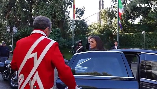 Reali di Spagna a Napoli con Mattarella, pranzo a Villa Rosebery