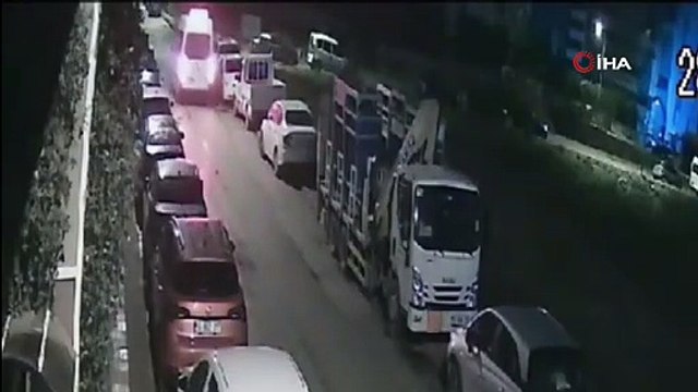 Bursa'da feci kaza! Servis minibüsü yan yattı, 8 işçi yaralı