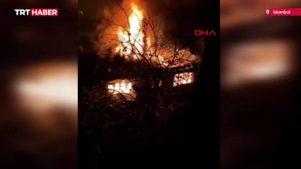 Beyoğlu'nda gecekondu yangını: Patlama anı kamerada
