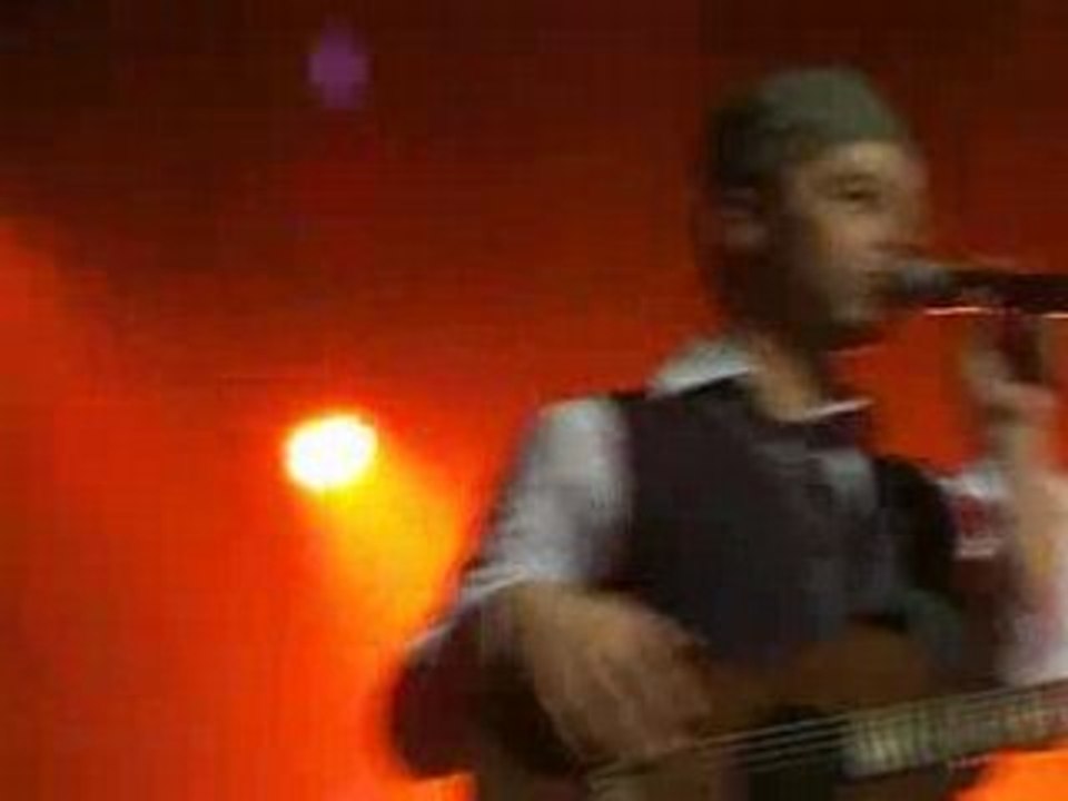 Vidéo kan il mimite... concer 4/04/2008 au zénith de paris