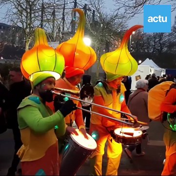 Feu d'artifice, projections, spectacle : retour en images sur la fête de Noël au port du Mans