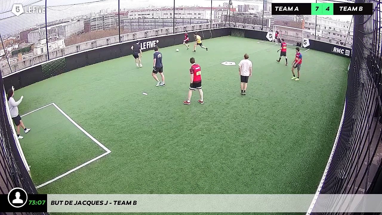 But de Jacques J - Team B