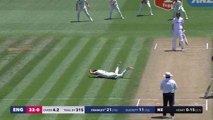 Caught and bowled! - Henry gets Crawley