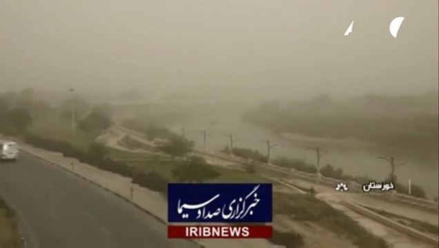 إقفال مدارس وإلغاء رحلات جوية في إيران جراء عاصفة رملية