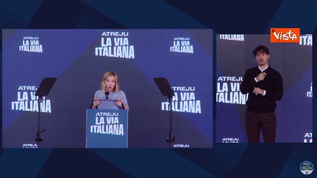 Meloni ad Atreju: A Elly Schlein si inceppa la lingua quando deve dire la parola Stellantis