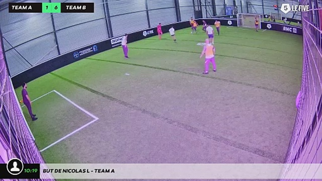 But de Nicolas L - Team A