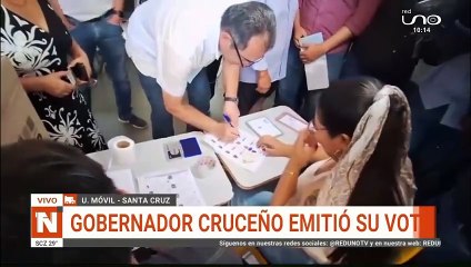 Gobernador SCZ emite su voto