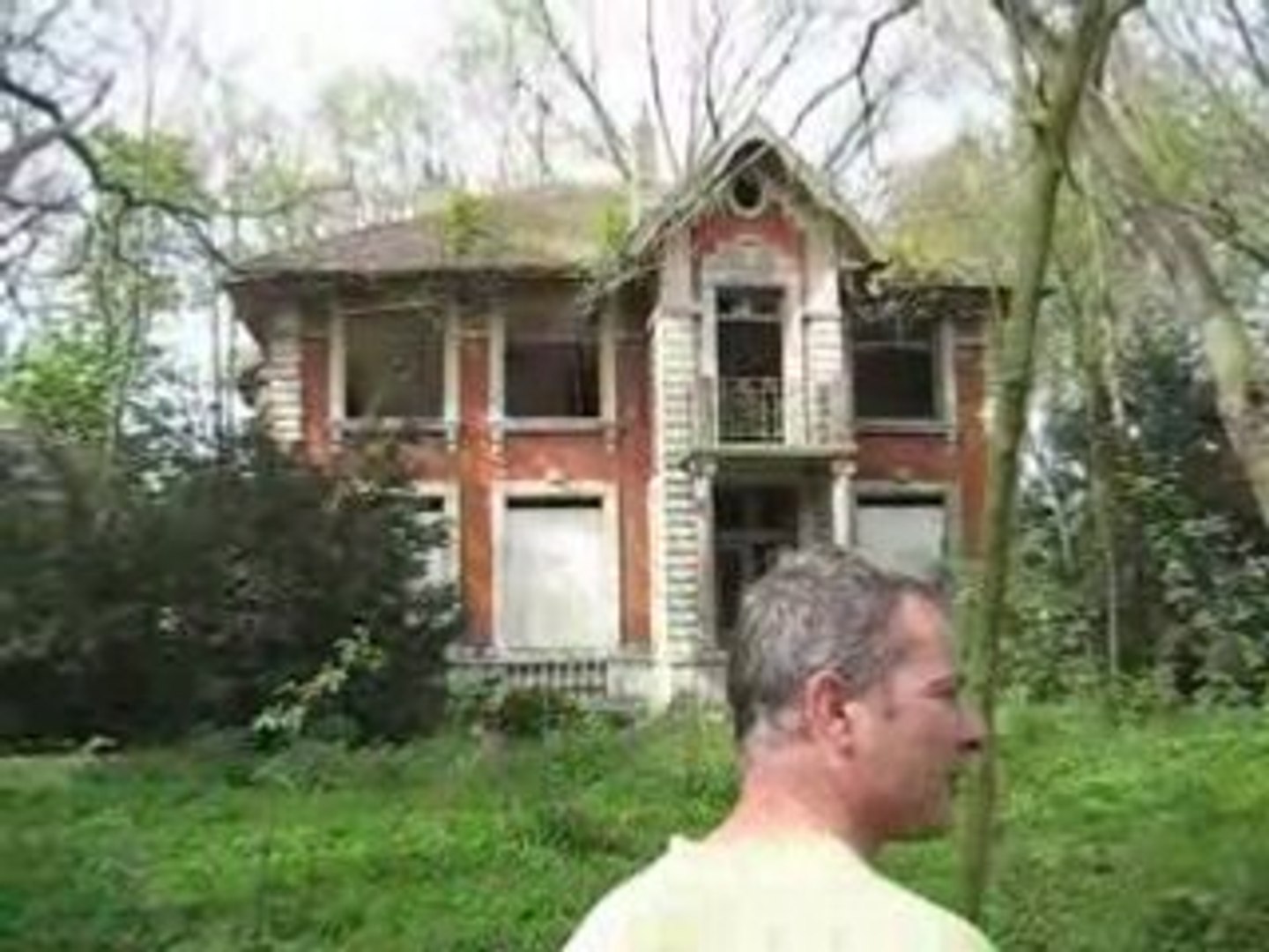 Maison Hantee De Hoymille Video Dailymotion