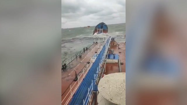 Oil spill in Kerch Strait after two Russian oil tankers seriously damaged in storm