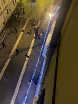 Nice : Les images des policiers en civils roués de coups en pleine rue par plusieurs individus