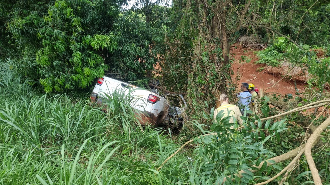 Rapaz de 21 anos morre em grave acidente na PR-180 em Juvinópolis