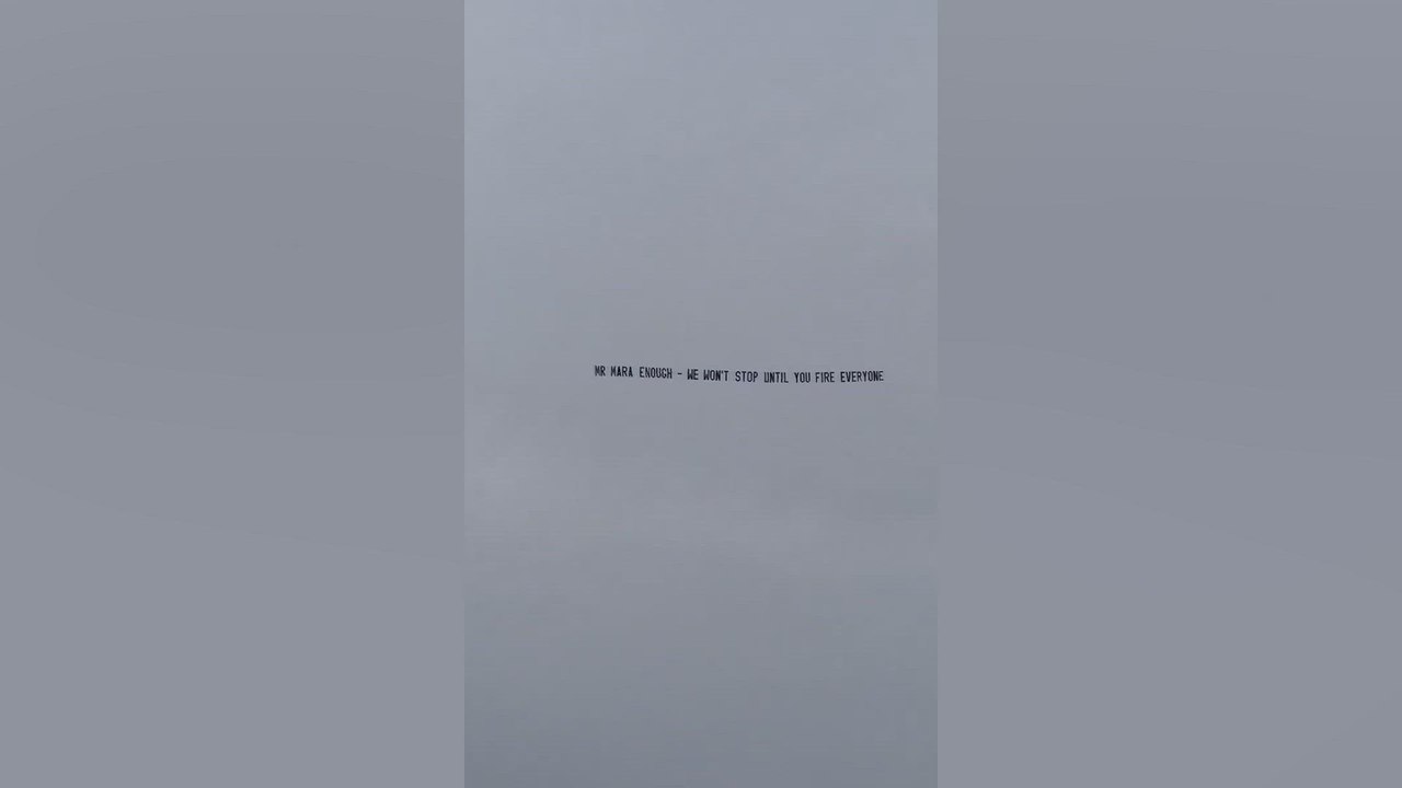 Giants fans fly banner over stadium demanding firing of Brian Daboll and Joe Schoen