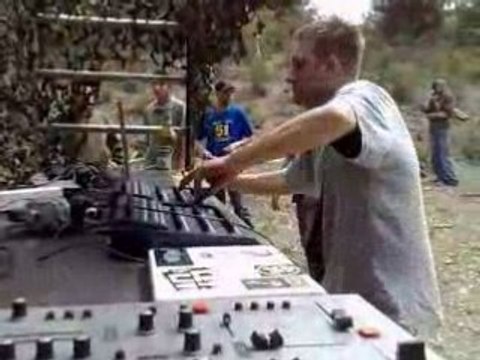 teuf 26 avril 2008 illégal sound resistance avec headquak