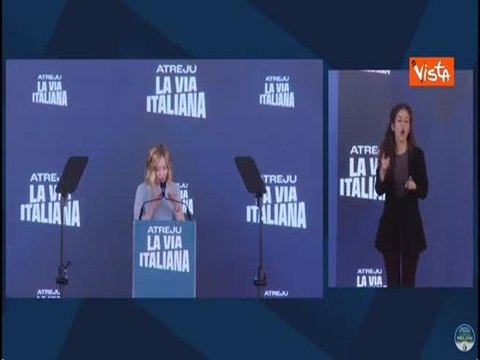 Meloni su Atreju: Siamo partiti da Colle Oppio, che sta a questo villaggio come io sto a Crosetto