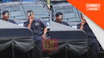 Tunjuk isyarat lucah, polis siasat anggotanya