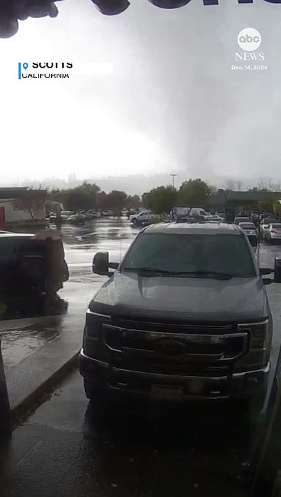 tornado por la ciudad de Scotts Valley