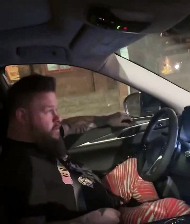 FADE - KEVIN OWENS MET THIS FAN BEFORE #SNME LAST NIGHT AND COULDN’T TAKE HIS EY