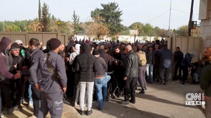 Eski Suriye askerleri silah bıraktı | Video Haber