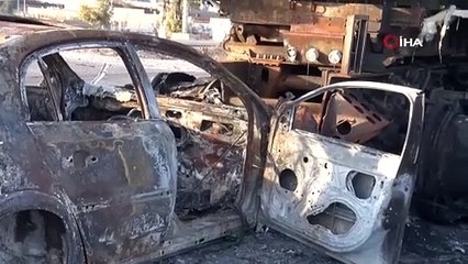 Dev otoyol hurdalığa döndü... Her yerde araçların parçaları var