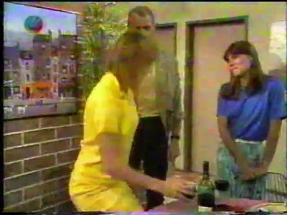 Neighbours deutsch - 233 - Die Ausreißer (16.04)