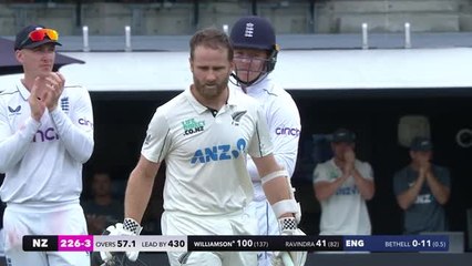 Williamson brings up his century with a six