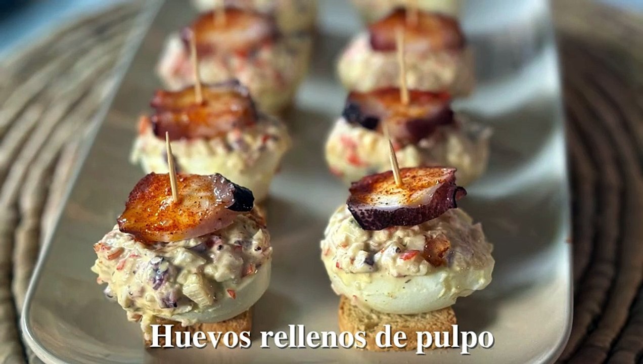 Huevos rellenos de pulpo