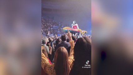 La aparatosa caída viral de Lorena Castell en su espectáculo