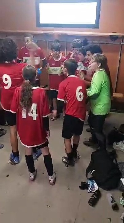 U15 : LE VESTIAIRE APRES LA VICTOIRE CONTRE ST CHRISTOL ...
