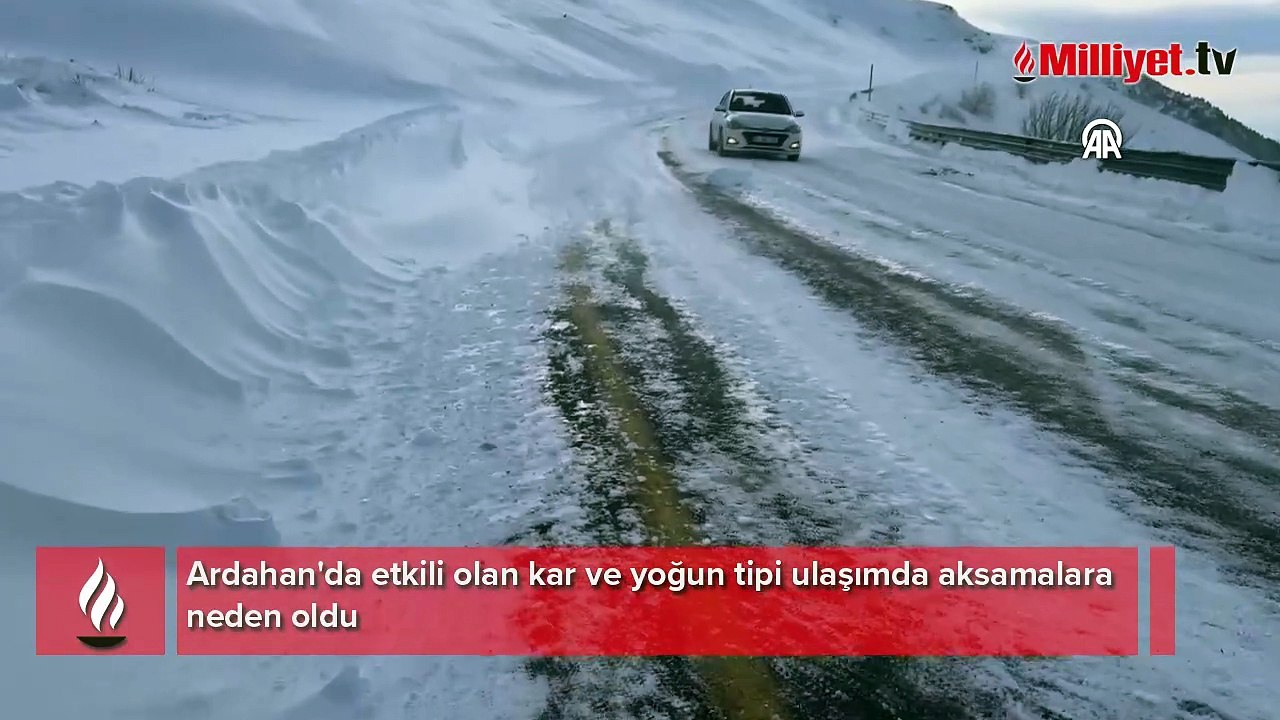 Ardahan'da kar ve yoğun tipi ulaşımı aksatıyor