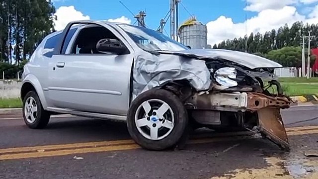 Acidente envolvendo três veículos mobiliza equipes de resgate na BR-277, em Santa Tereza do Oeste