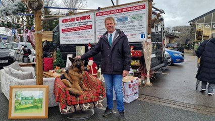 Dad sets up living room in supermarket car park to protest parking fine