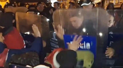 Polonez işçilerine polis müdahalesi