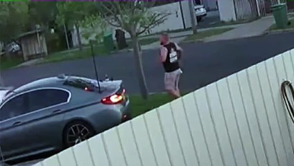 WATCH: Police tried to stop the driver during a pursuit on Wantigong Street in North Albury
