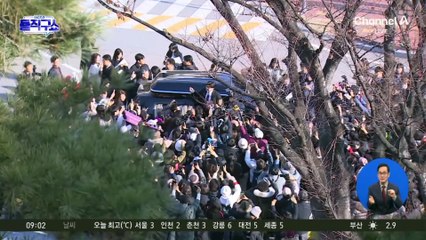 ‘대표사퇴’ 한동훈 “저를 지키려 마세요 제가 여러분 지킬 것”