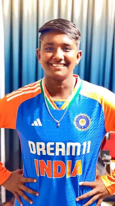 गरीब परिवारों से आने वाली खिलाड़ी, जैसे संजना और कमलिनी, आज करोड़ों के लिए मिसाल हैं,
