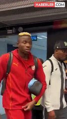 Osimhen ve Nwakaeme'den maçın önüne geçen hareket