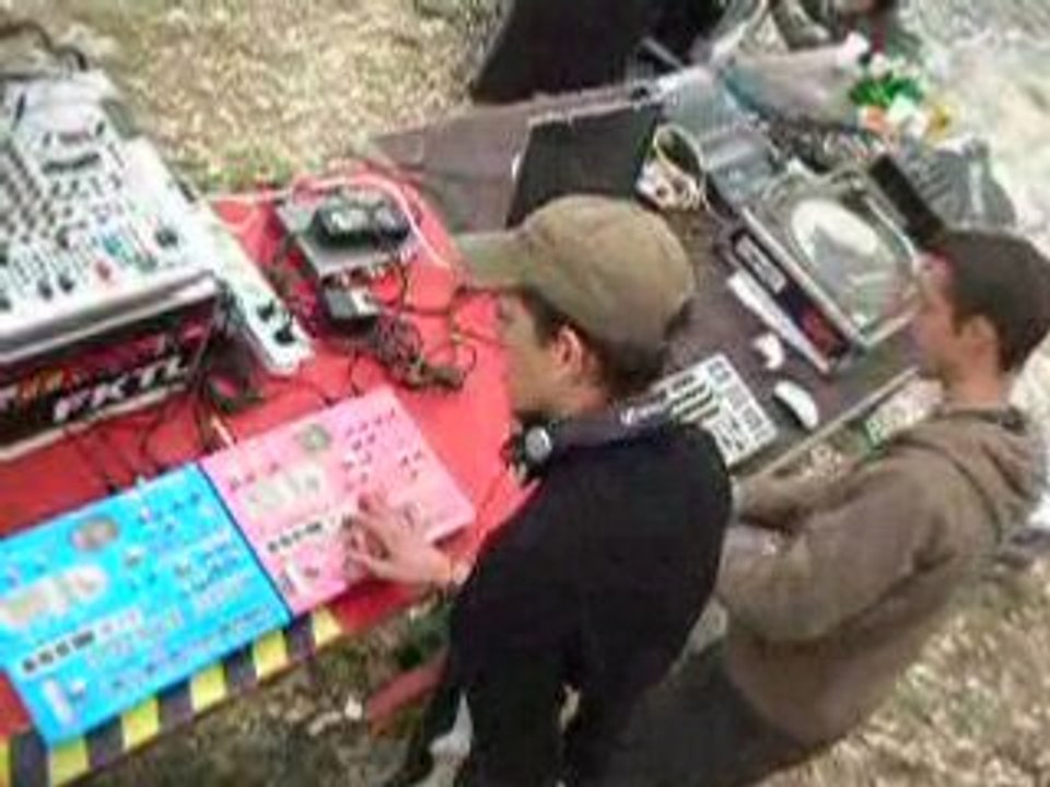 happy family vs teklicit marsatek - impro live taz/strez hpf