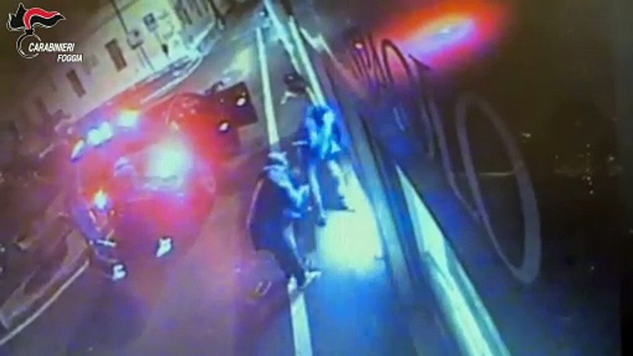 Assalti ad Atm tra Bari e Foggia: scattano otto arresti - video dei Carabinieri