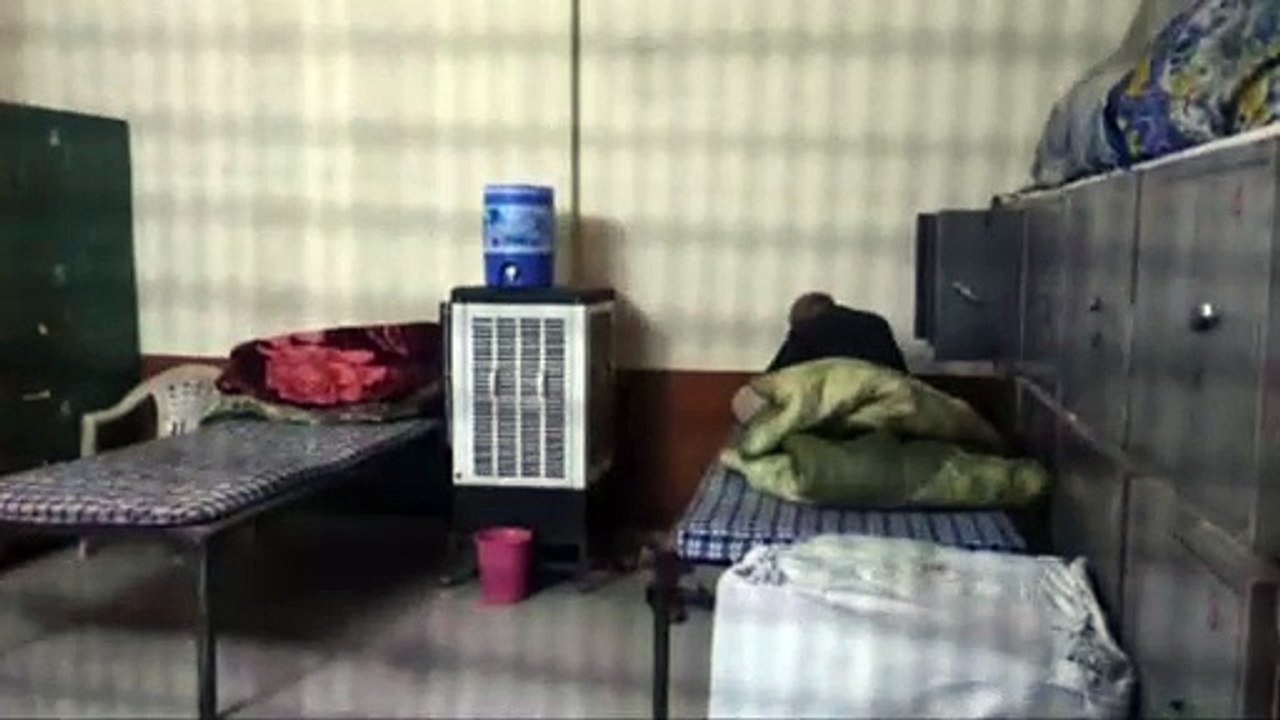 रैन बसेरा में पहुंची बेडशीट, हुई सोने की व्यवस्था